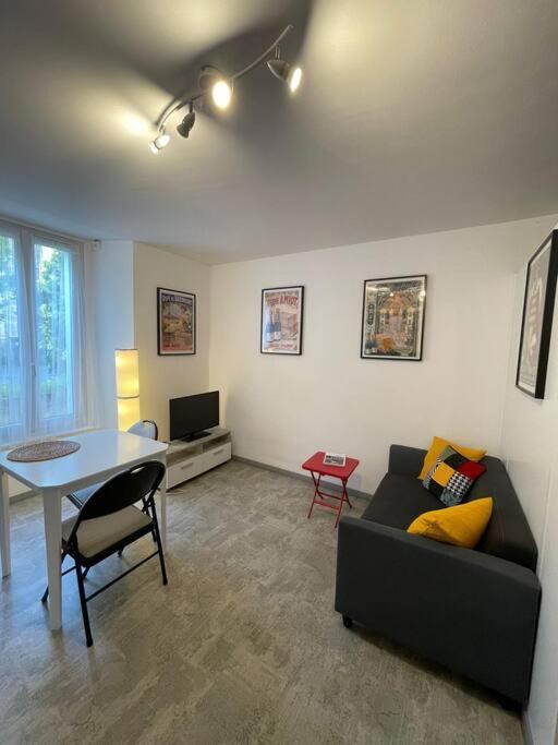 Studio Rdc Parking Prive Gratuit Doué-la-Fontaine Kültér fotó