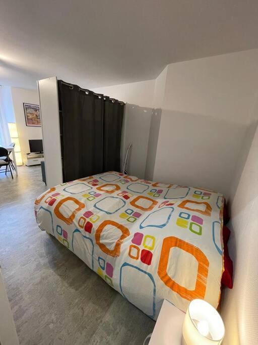 Studio Rdc Parking Prive Gratuit Doué-la-Fontaine Kültér fotó