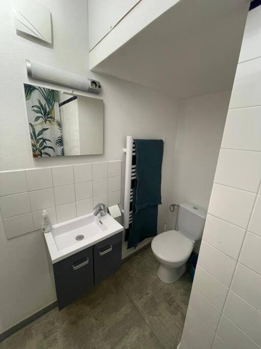 Studio Rdc Parking Prive Gratuit Doué-la-Fontaine Kültér fotó
